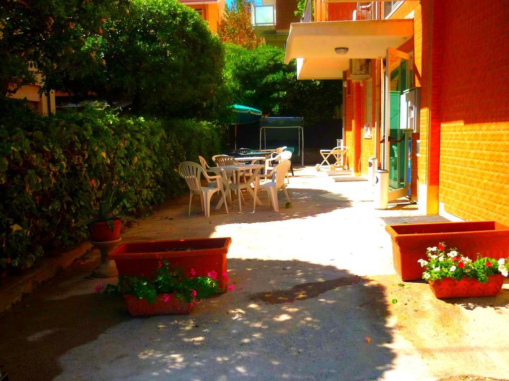 Hotel Maena Rímini Habitación foto